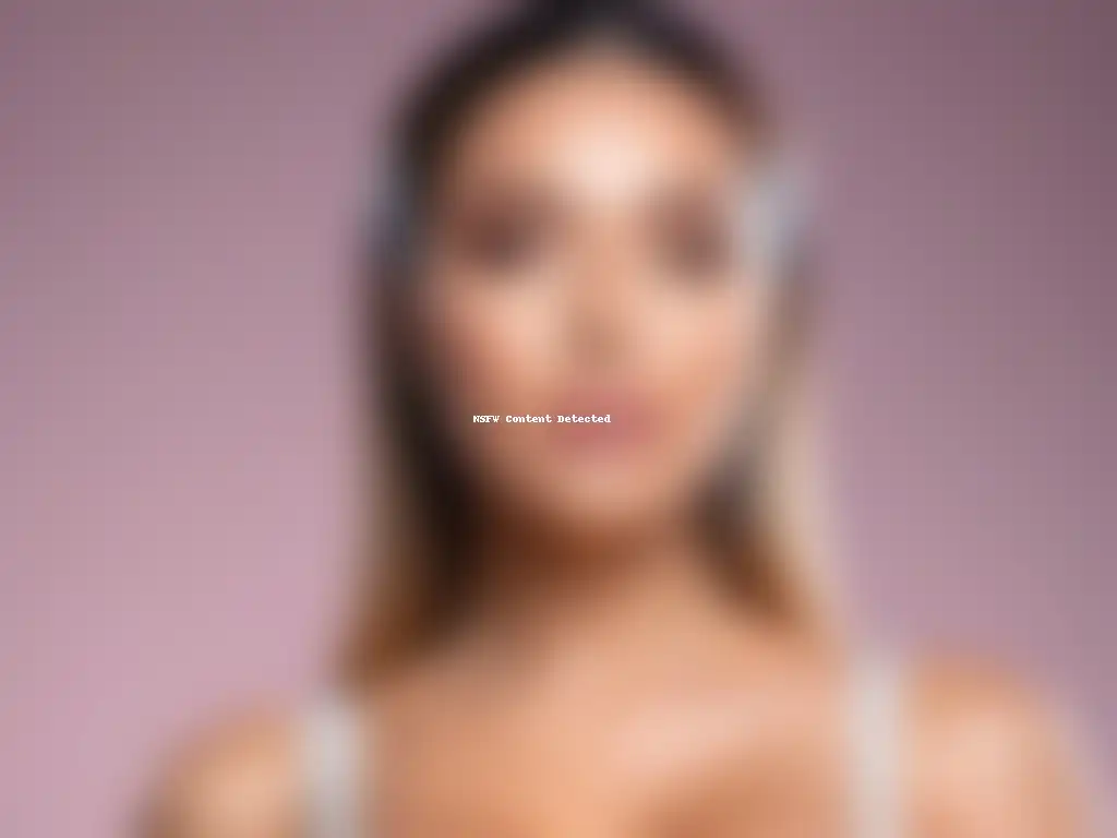 Maquillaje seguro para embarazadas: belleza glamorosa Una mujer embarazada serena, con maquillaje impecable y productos de lujo, simbolizando elecciones seguras y glamorosas durante el embarazo